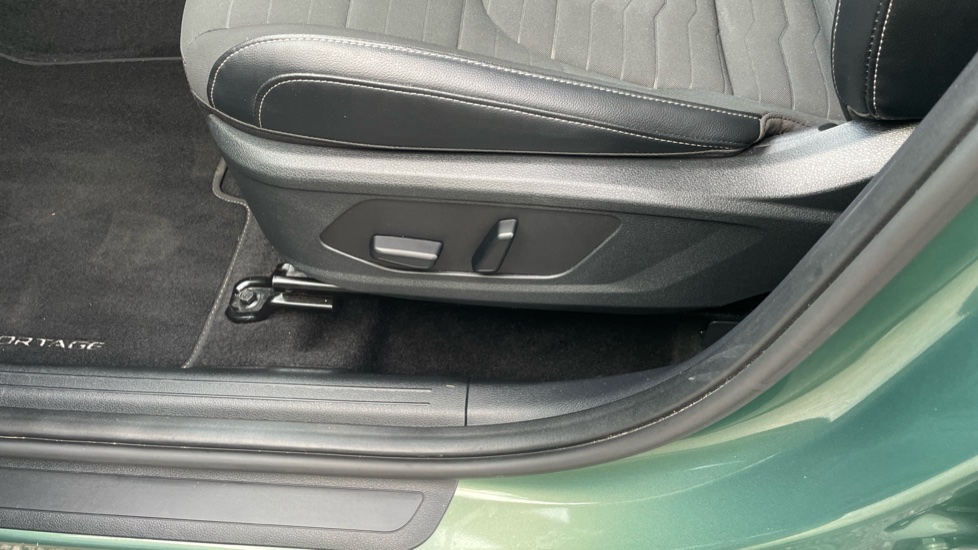Kia Sportage 1.6T GDi HEV 3 5dr Auto Hybrid Estate - Image 40