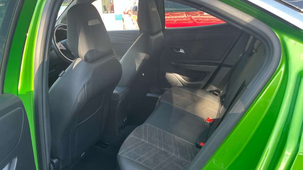 Vauxhall Mokka 100kW Ultimate 50kWh 5dr Auto Electric Hatchback - Image 16