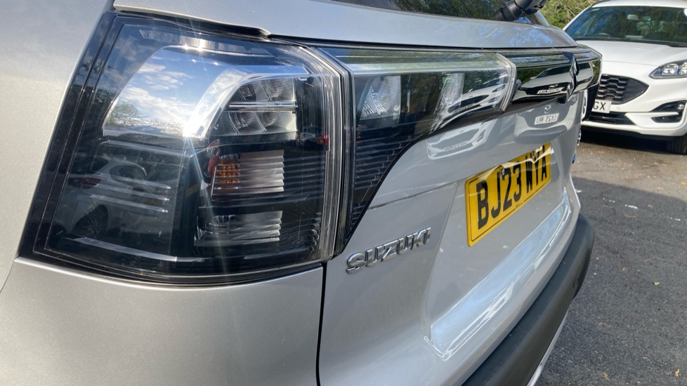 Suzuki S-Cross 1.4 Boosterjet 48V Hybrid Motion 5dr Petrol Hatchback - Image 23