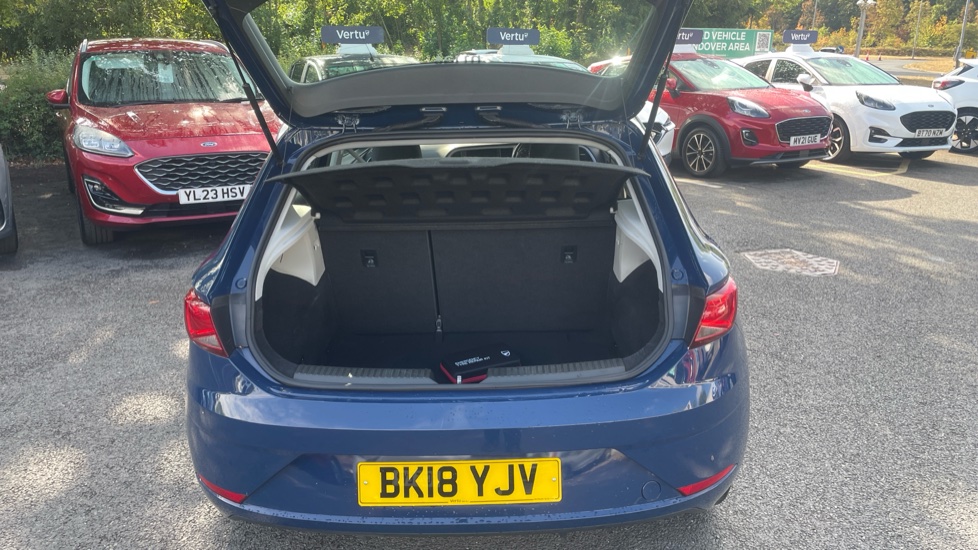 SEAT Leon 1.2 TSI SE Technology 5dr Petrol Hatchback - Image 4