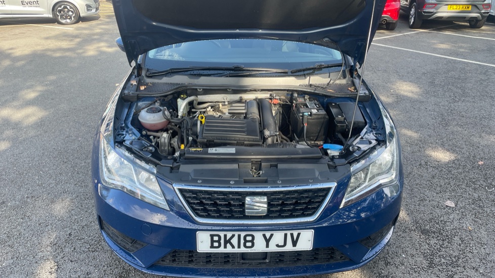 SEAT Leon 1.2 TSI SE Technology 5dr Petrol Hatchback - Image 8
