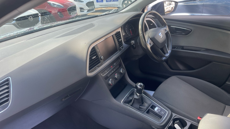 SEAT Leon 1.2 TSI SE Technology 5dr Petrol Hatchback - Image 9