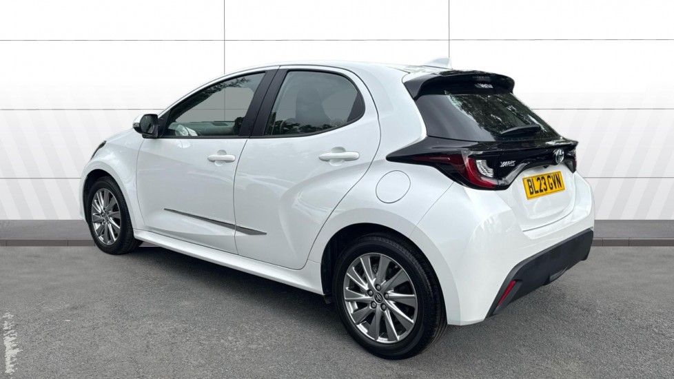 Toyota Yaris 1.5 Hybrid Icon 5dr CVT Hybrid Hatchback - Image 2