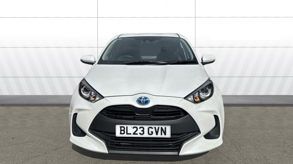 Toyota Yaris 1.5 Hybrid Icon 5dr CVT Hybrid Hatchback - Image 3