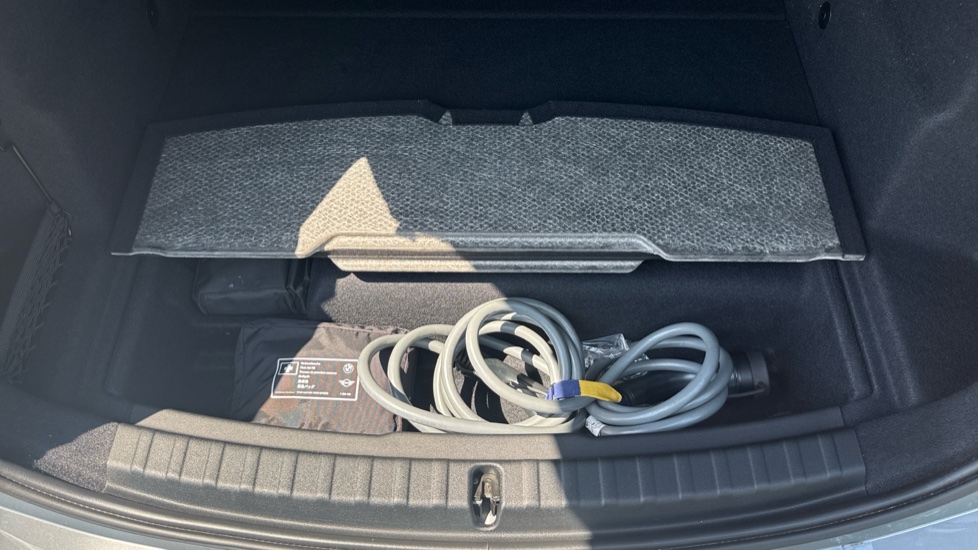 BMW 2 Series 225e xDrive Sport 5dr DCT Hatchback - Image 24