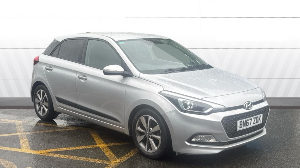 Hyundai i20 1.2 Premium Nav 5dr Petrol Hatchback - Image 1