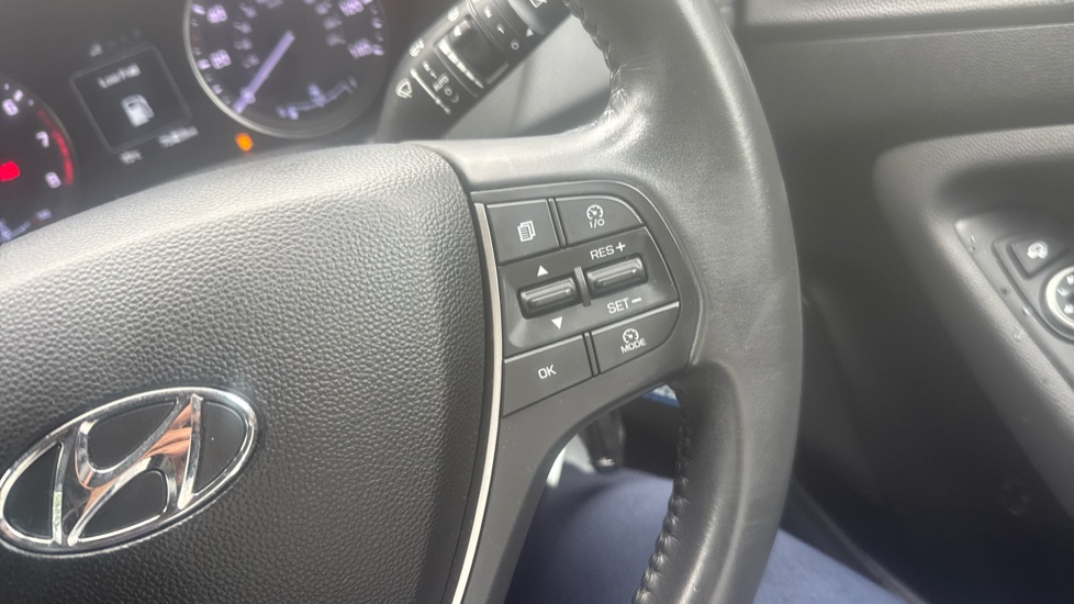 Hyundai i20 1.2 Premium Nav 5dr Petrol Hatchback - Image 23