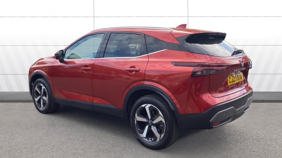 Nissan Qashqai 1.3 DiG-T MH N-Connecta 5dr Petrol Hatchback - Image 2