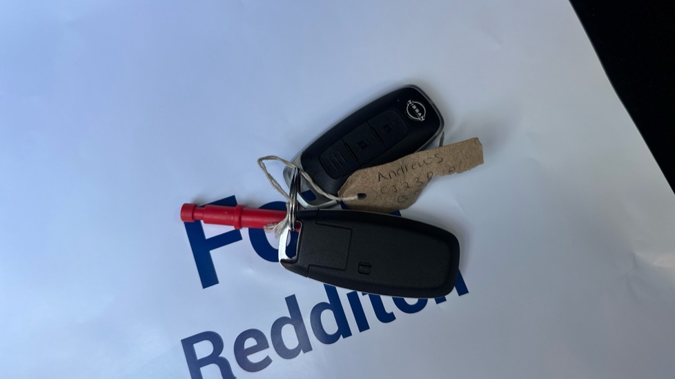 Nissan Qashqai 1.3 DiG-T MH N-Connecta 5dr Petrol Hatchback - Image 20