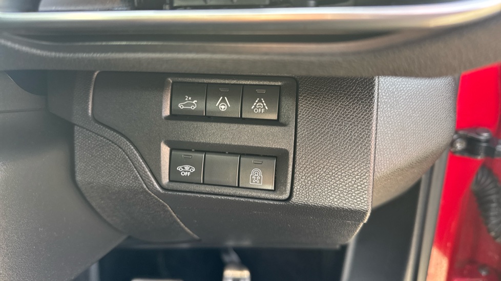 Peugeot 3008 1.5 BlueHDi GT Premium 5dr EAT8 Diesel Estate - Image 34