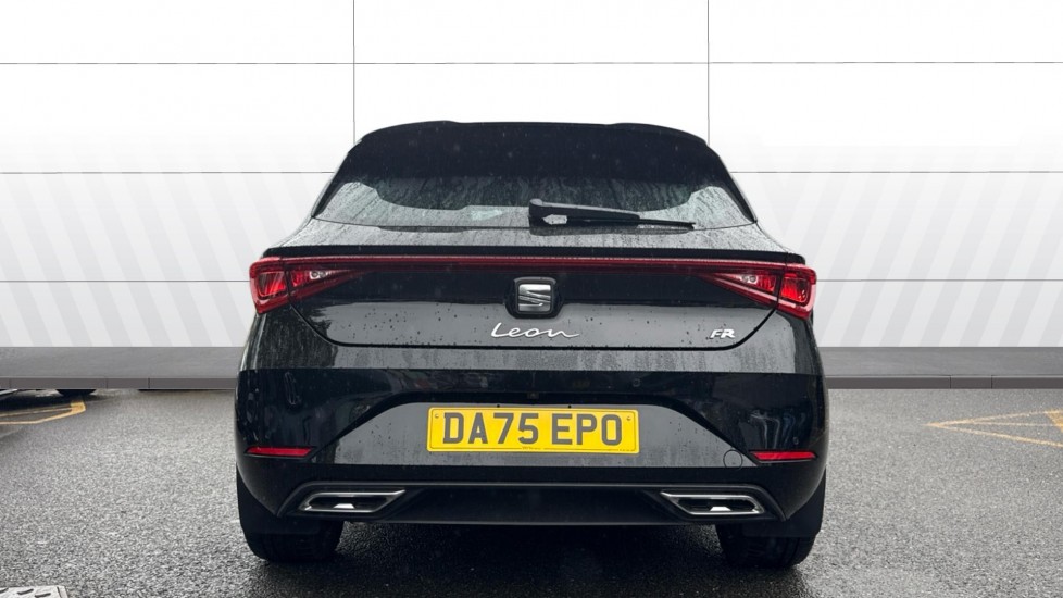 SEAT Leon 1.5 TSI 150 FR Black Edition 5dr [DAP] Petrol Hatchback - Image 6