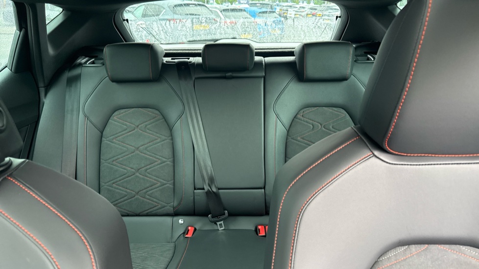 SEAT Leon 1.5 TSI 150 FR Black Edition 5dr [DAP] Petrol Hatchback - Image 15