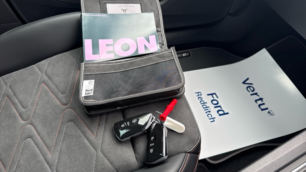 SEAT Leon 1.5 TSI 150 FR Black Edition 5dr [DAP] Petrol Hatchback - Image 20