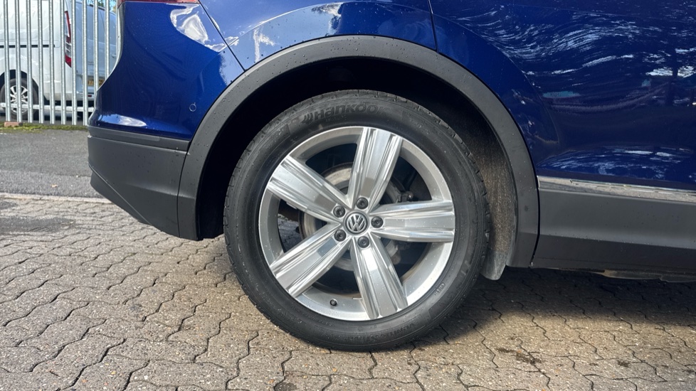 Volkswagen Tiguan 1.5 TSi EVO 150 Match 5dr Petrol Estate - Image 7