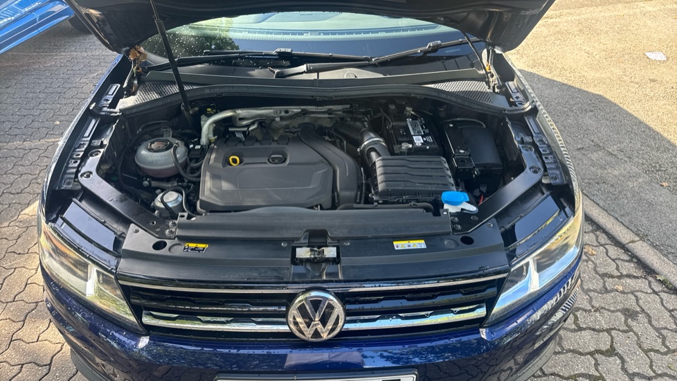 Volkswagen Tiguan 1.5 TSi EVO 150 Match 5dr Petrol Estate - Image 8
