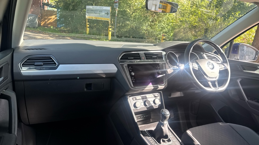 Volkswagen Tiguan 1.5 TSi EVO 150 Match 5dr Petrol Estate - Image 9