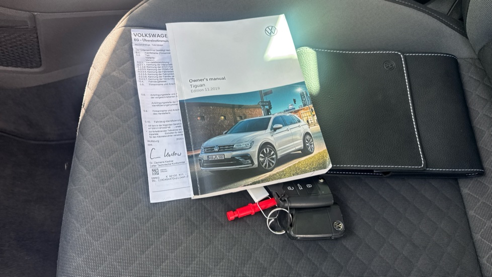 Volkswagen Tiguan 1.5 TSi EVO 150 Match 5dr Petrol Estate - Image 19