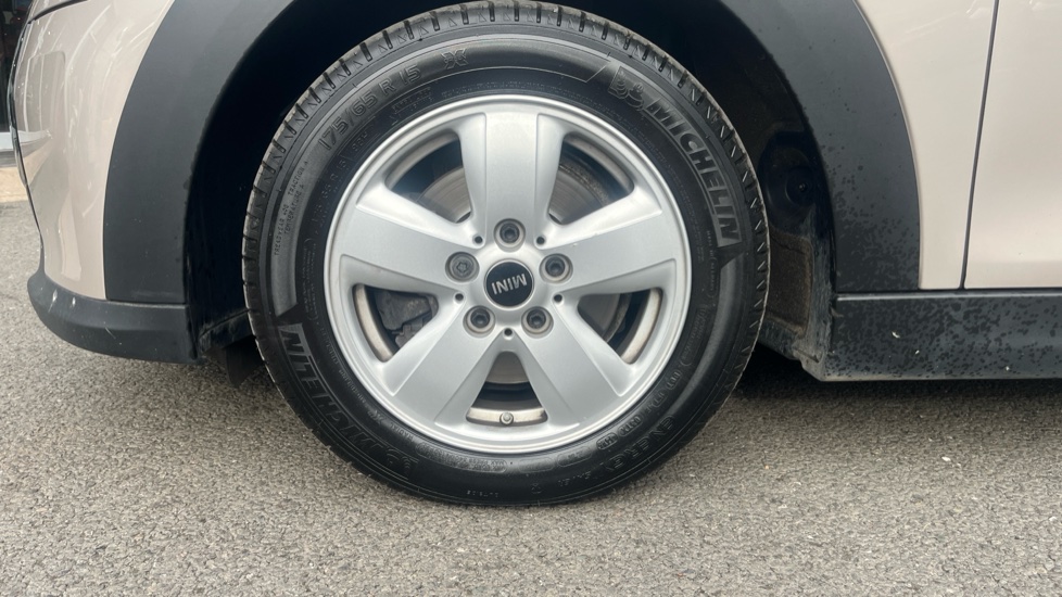 MINI Cooper 1.5 C Classic 5dr Auto Petrol Hatchback - Image 42