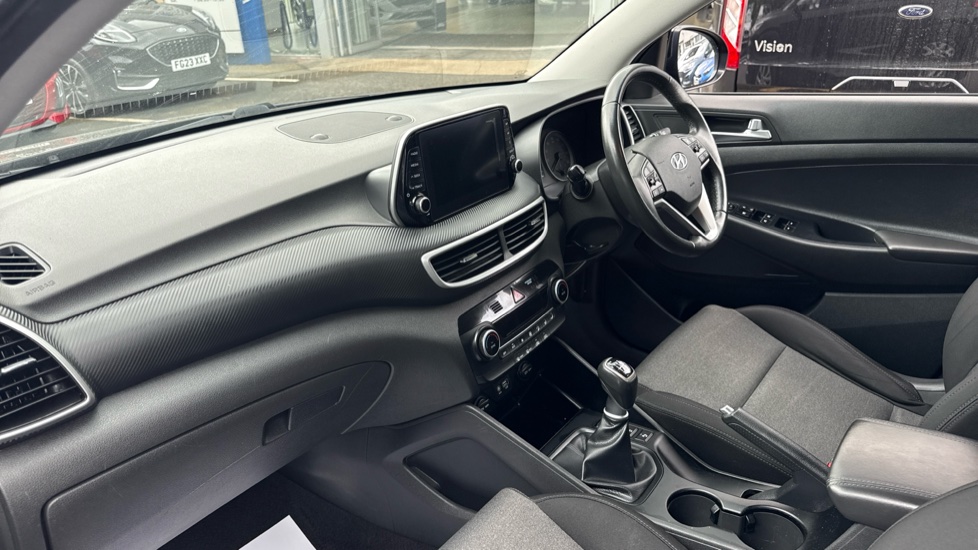 Hyundai TUCSON 1.6 GDi SE Nav 5dr 2WD Petrol Estate - Image 9