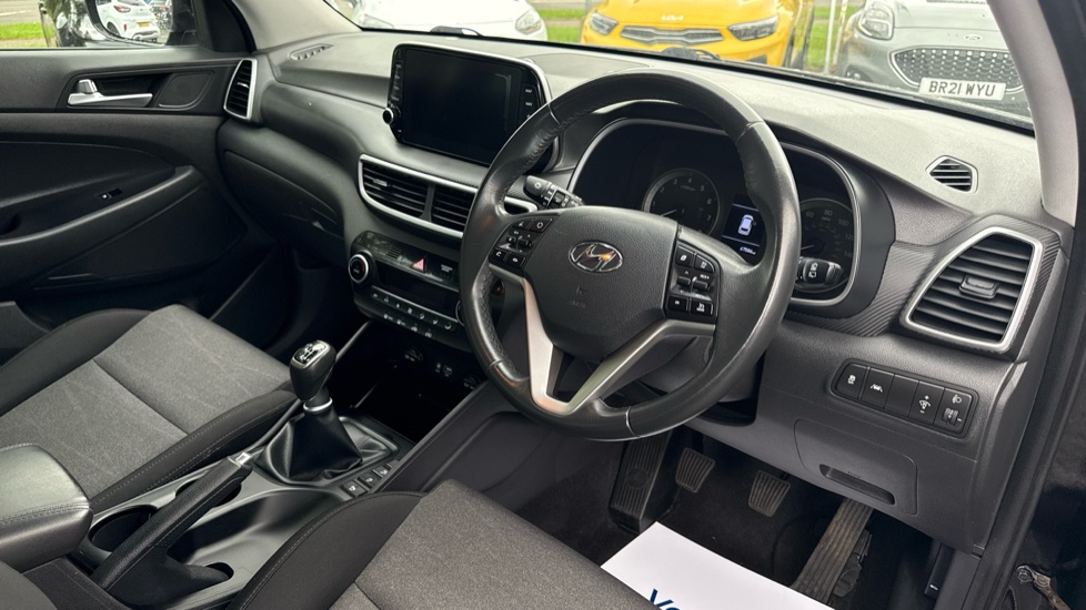 Hyundai TUCSON 1.6 GDi SE Nav 5dr 2WD Petrol Estate - Image 11