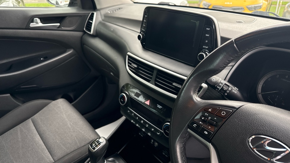 Hyundai TUCSON 1.6 GDi SE Nav 5dr 2WD Petrol Estate - Image 14
