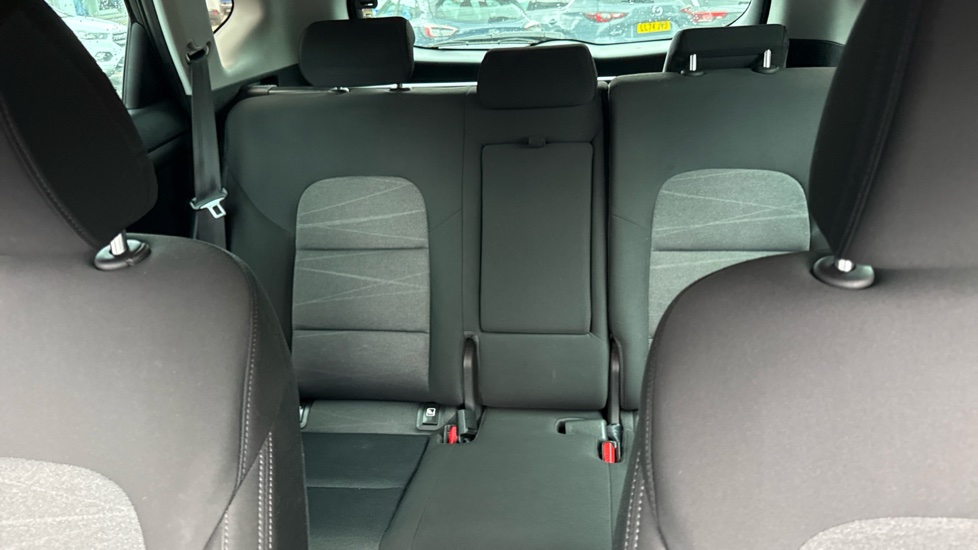 Hyundai TUCSON 1.6 GDi SE Nav 5dr 2WD Petrol Estate - Image 15