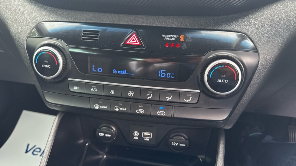 Hyundai TUCSON 1.6 GDi SE Nav 5dr 2WD Petrol Estate - Image 29