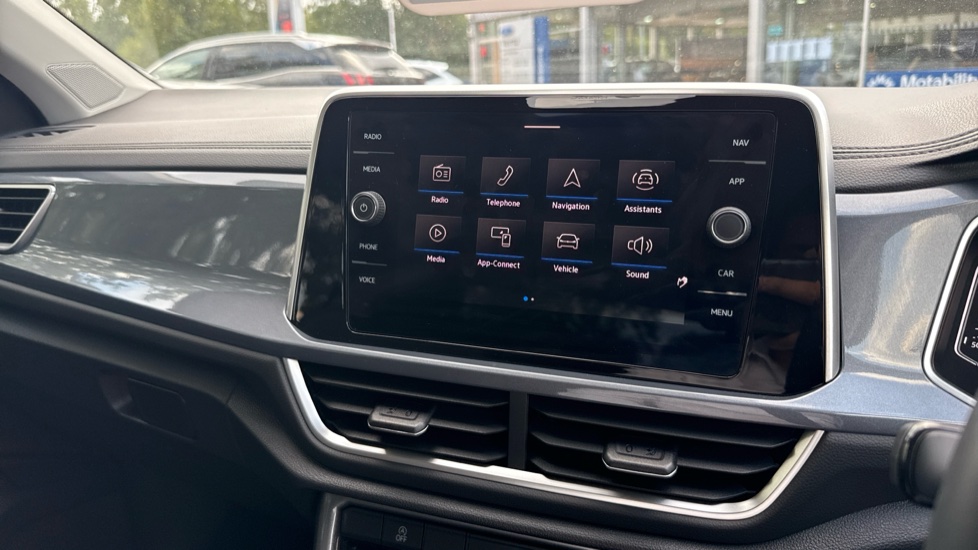 Volkswagen T-Roc 1.5 TSI Style 5dr Petrol Hatchback - Image 12