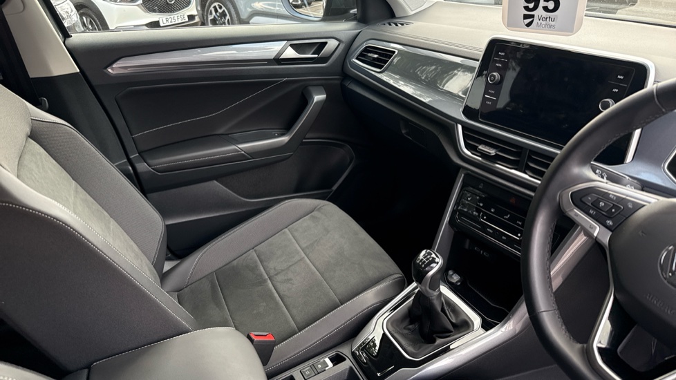 Volkswagen T-Roc 1.5 TSI Style 5dr Petrol Hatchback - Image 14