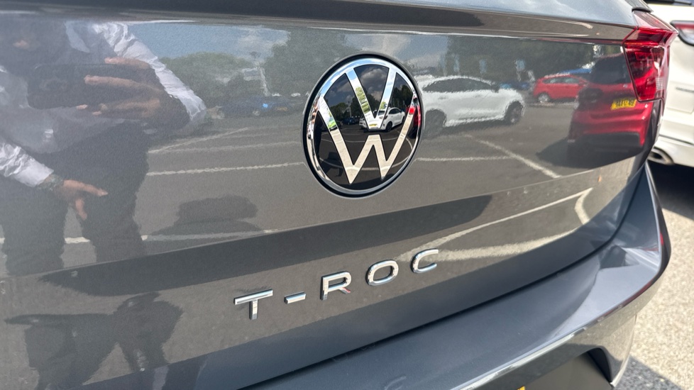 Volkswagen T-Roc 1.5 TSI Style 5dr Petrol Hatchback - Image 21