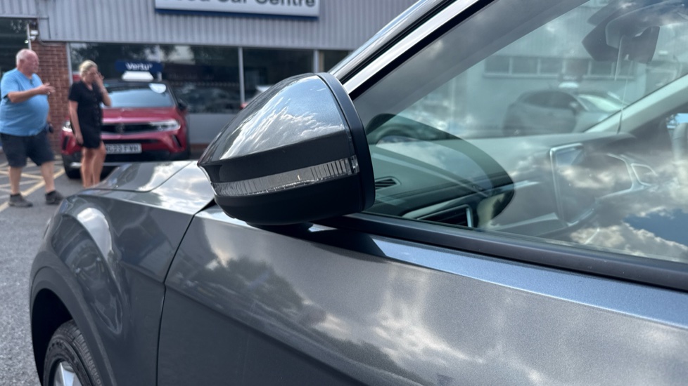 Volkswagen T-Roc 1.5 TSI Style 5dr Petrol Hatchback - Image 27