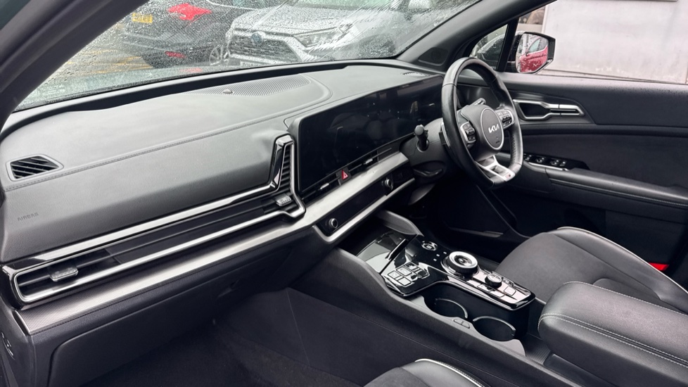 Kia Sportage 1.6T GDi PHEV GT-Line 5dr Auto AWD Estate - Image 9
