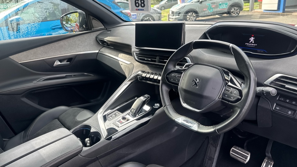 Peugeot 5008 1.2 PureTech GT Premium 5dr EAT8 Petrol Estate - Image 11