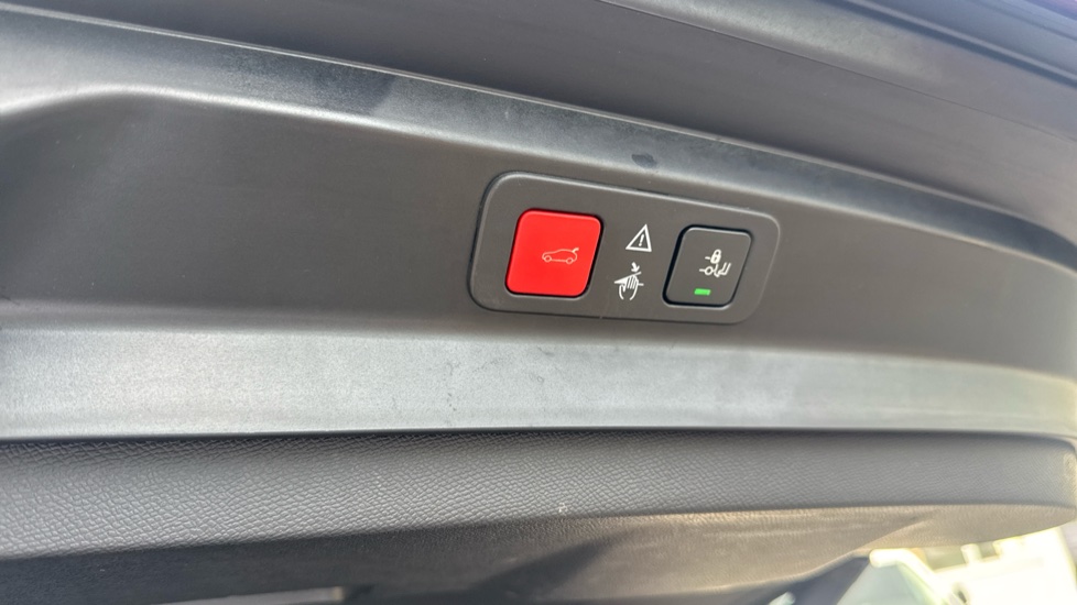 Peugeot 5008 1.2 PureTech GT Premium 5dr EAT8 Petrol Estate - Image 27
