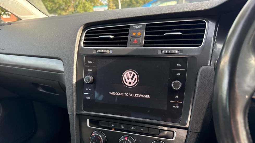 Volkswagen Golf 1.0 TSI 115 Match 5dr DSG Petrol Hatchback - Image 12