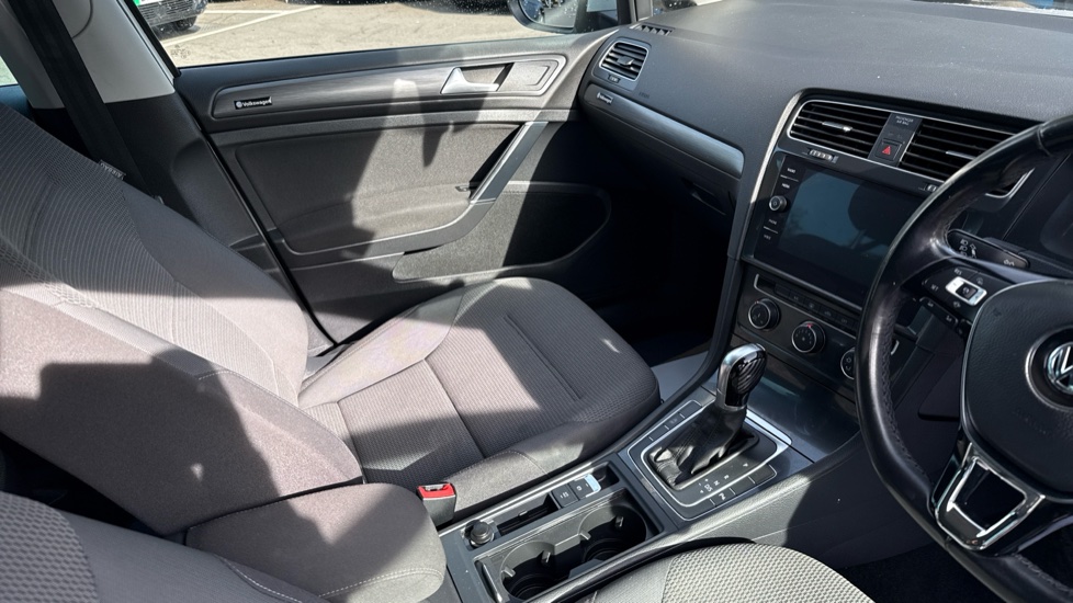 Volkswagen Golf 1.0 TSI 115 Match 5dr DSG Petrol Hatchback - Image 14