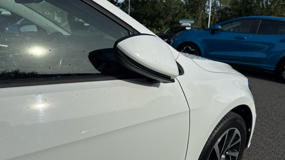 Volkswagen Golf 1.0 TSI 115 Match 5dr DSG Petrol Hatchback - Image 23