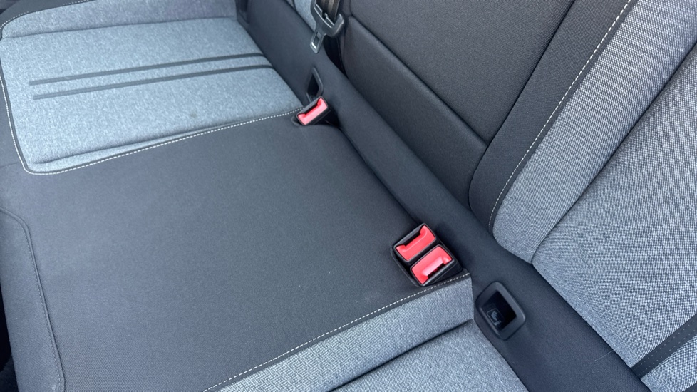SEAT Ateca 1.5 TSI EVO SE Technology 5dr DSG Petrol Estate - Image 17
