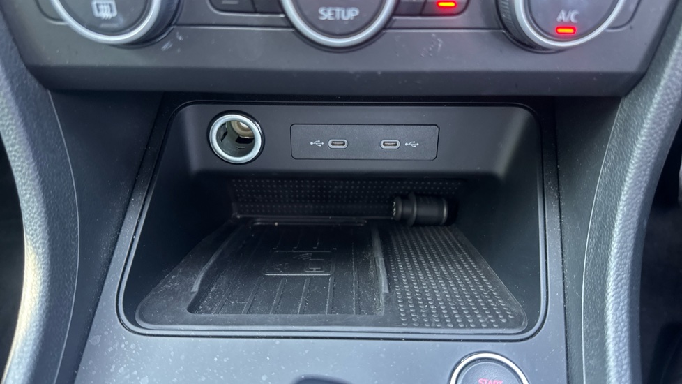 SEAT Ateca 1.5 TSI EVO SE Technology 5dr DSG Petrol Estate - Image 39