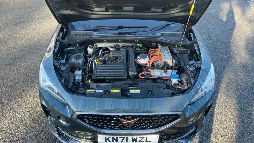 CUPRA Formentor 1.4 eHybrid 204 V1 5dr DSG Estate - Image 8
