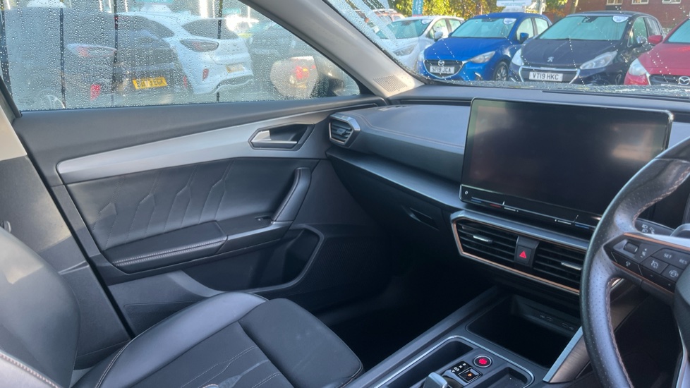 CUPRA Formentor 1.4 eHybrid 204 V1 5dr DSG Estate - Image 14