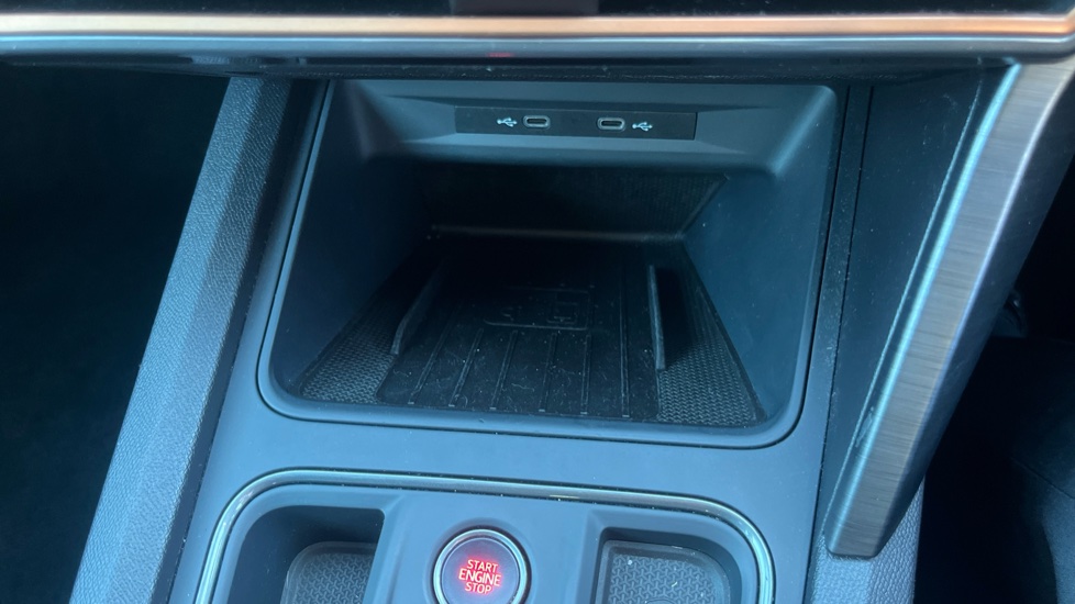 CUPRA Formentor 1.4 eHybrid 204 V1 5dr DSG Estate - Image 34