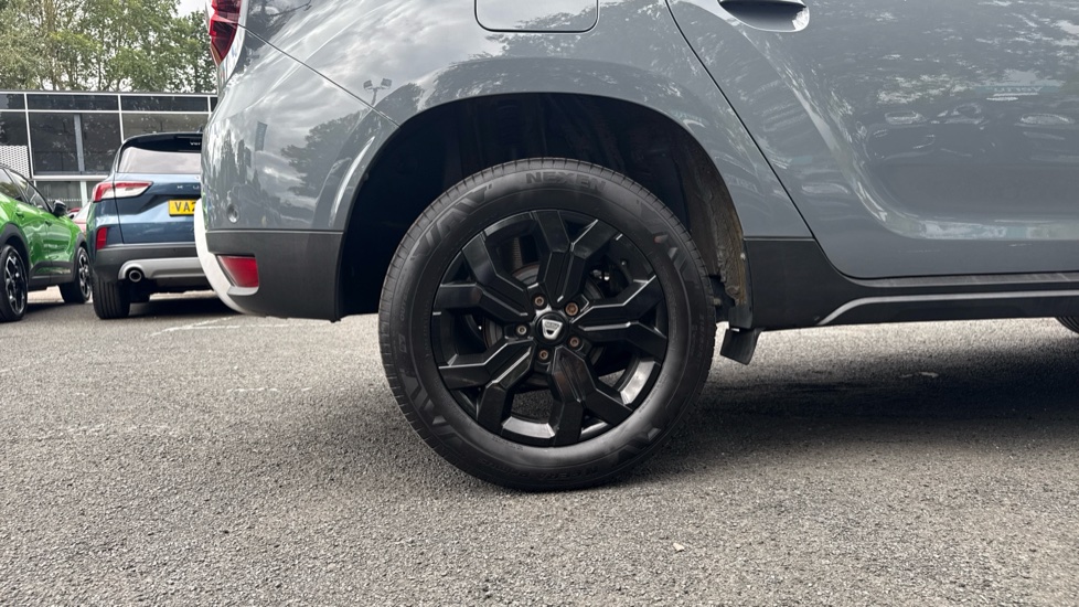 Dacia Duster 1.3 TCe 150 Extreme SE 5dr EDC Petrol Estate - Image 7
