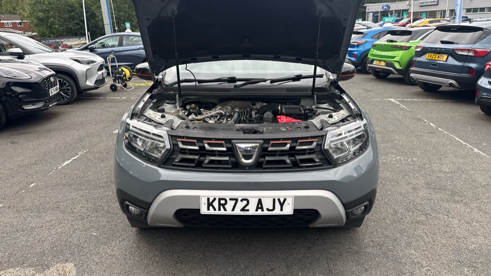 Dacia Duster 1.3 TCe 150 Extreme SE 5dr EDC Petrol Estate - Image 8