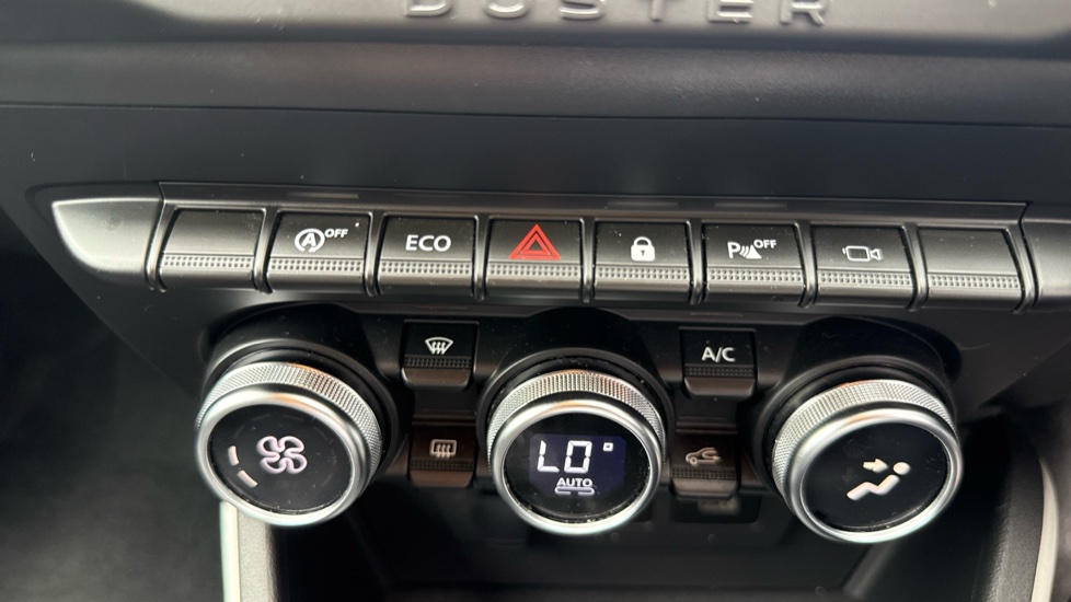 Dacia Duster 1.3 TCe 150 Extreme SE 5dr EDC Petrol Estate - Image 36
