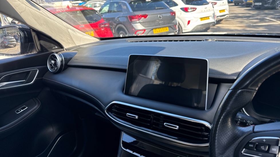MG HS 1.5 T-GDI Excite 5dr Petrol Hatchback - Image 14