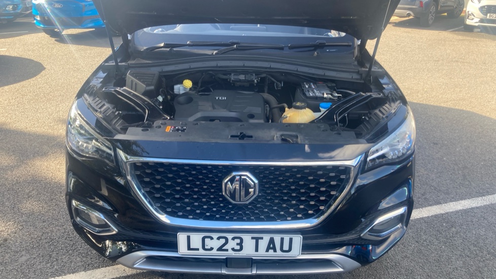 MG HS 1.5 T-GDI Exclusive 5dr Petrol Hatchback - Image 8