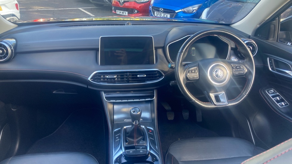 MG HS 1.5 T-GDI Exclusive 5dr Petrol Hatchback - Image 10