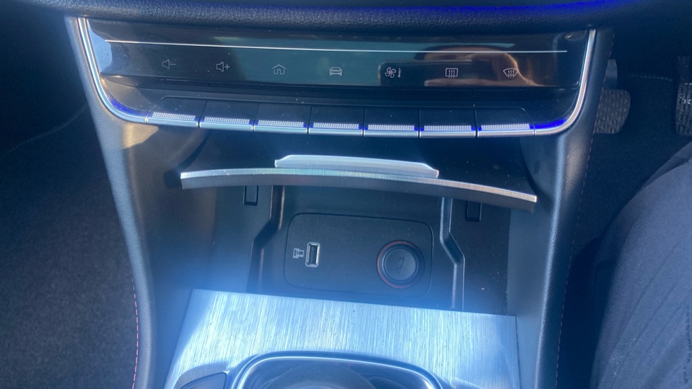 MG HS 1.5 T-GDI Exclusive 5dr Petrol Hatchback - Image 26