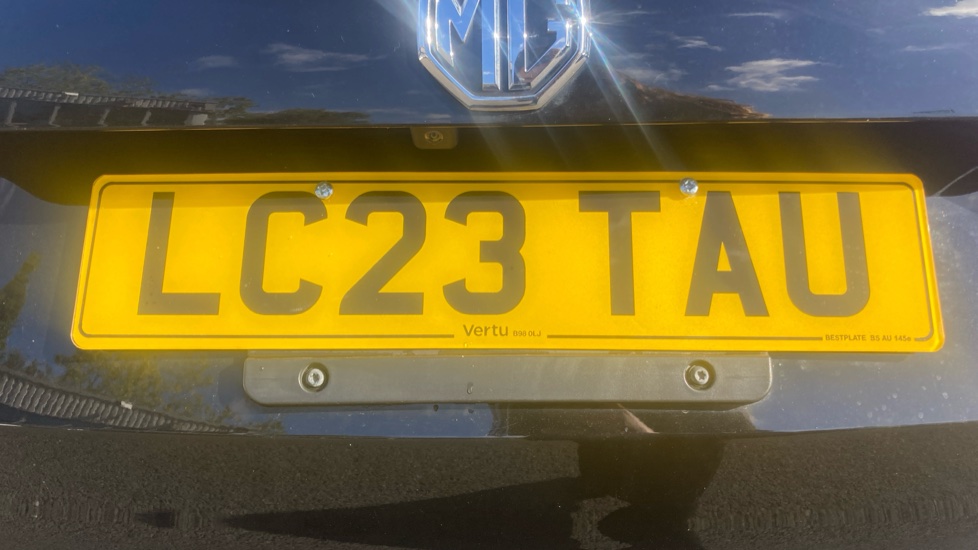 MG HS 1.5 T-GDI Exclusive 5dr Petrol Hatchback - Image 40
